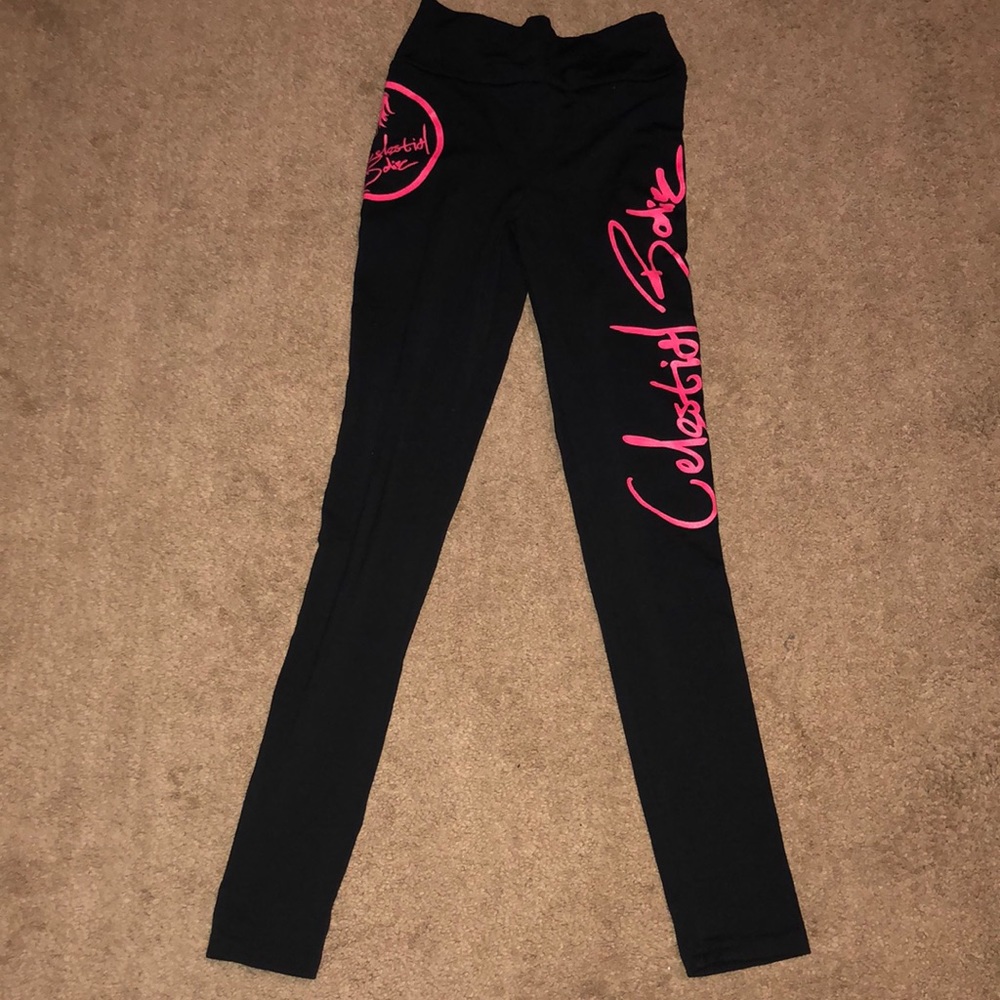 Celestial Bodiez scrunch butt leggings